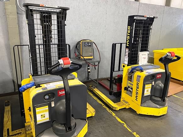 HYSTER Walkie Low Lift Pallet Trucks, Electric Model W25ZA2,